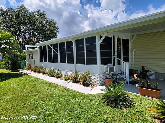 2nd image of 380 Dolphin Cir