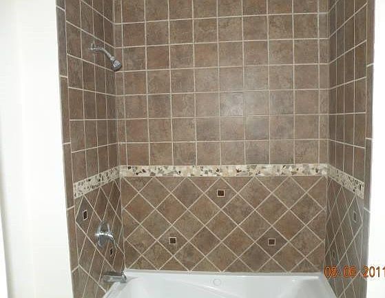 5th image of 211 Plain St #2
