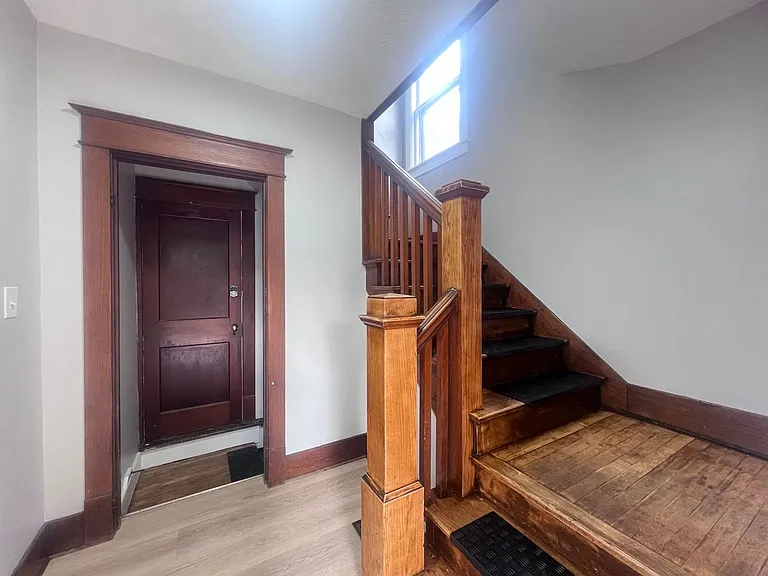 317 Pine Ave NW — Photo 22