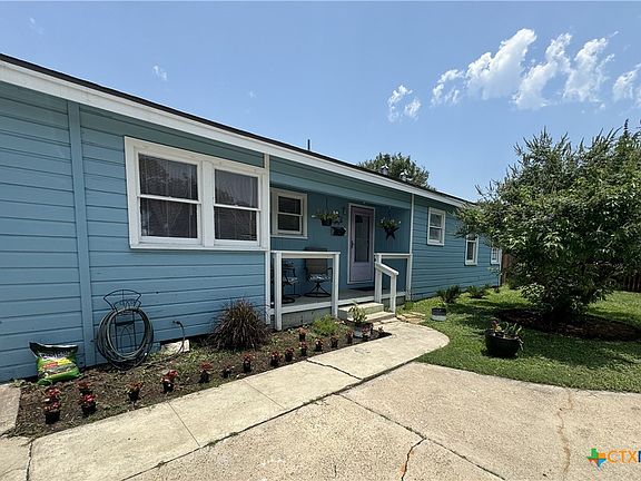 2nd image of 1104 E Crestwood Dr