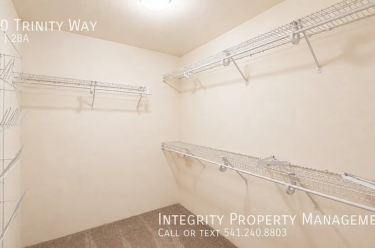 730 Trinity Way — Photo 19