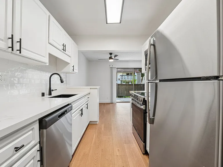 Summerwood Apartments — Photo 102