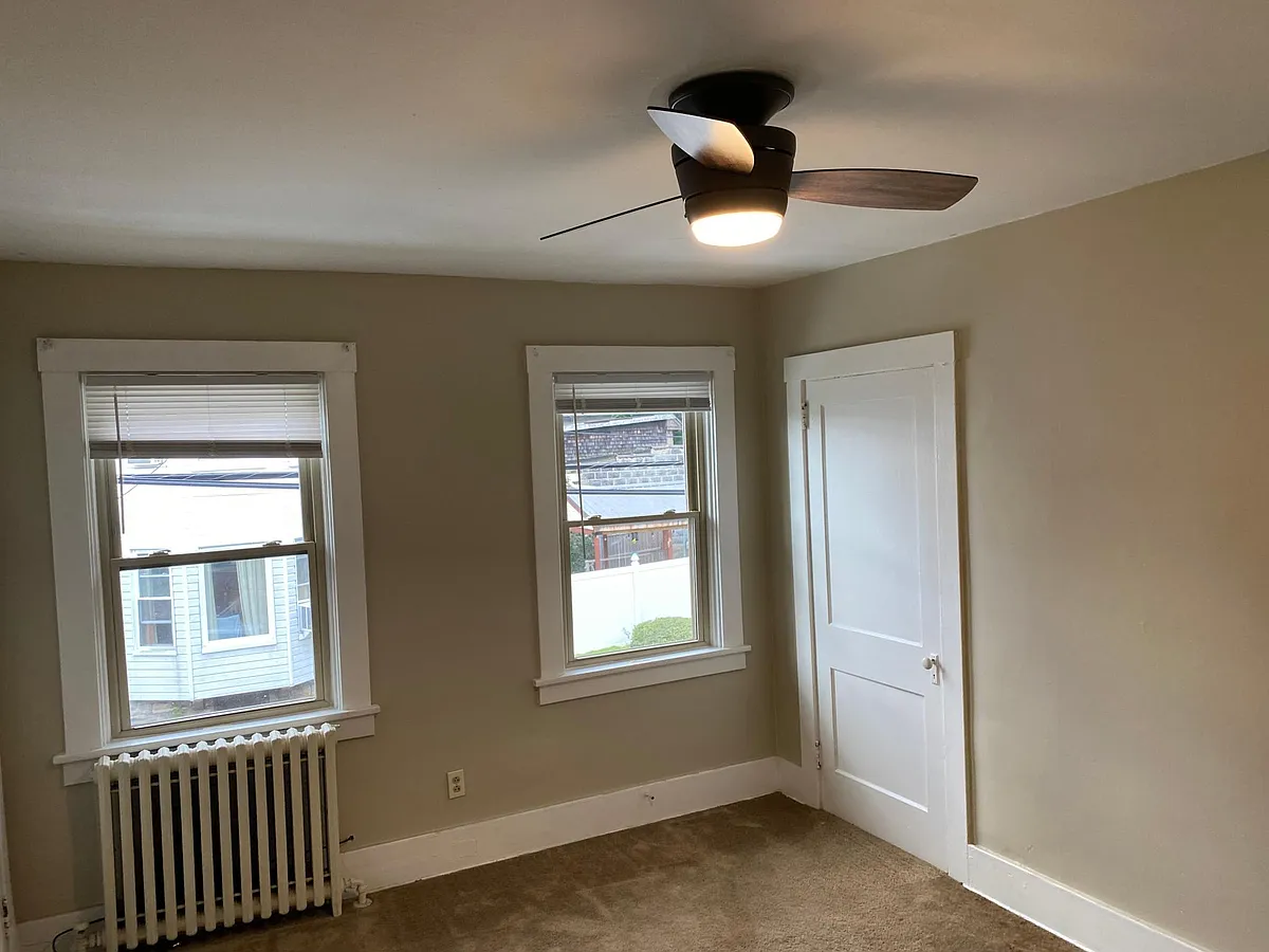 Building Photo - 56 Oakwood Rd #3