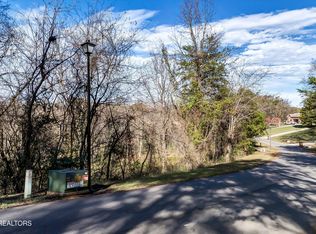 Cherokee Dr, Maryville, TN 37801