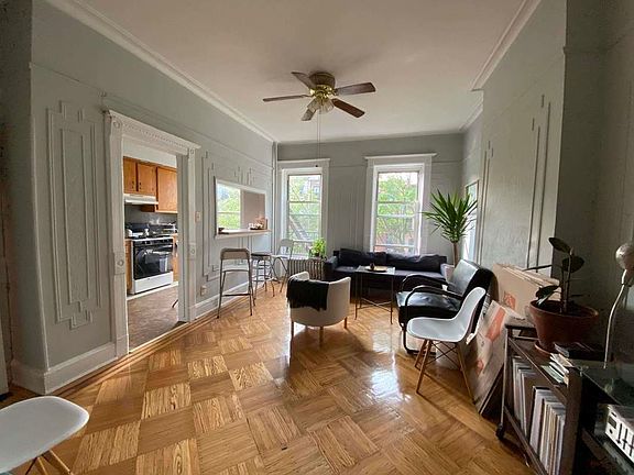4th image of 186 Vernon Ave #3B