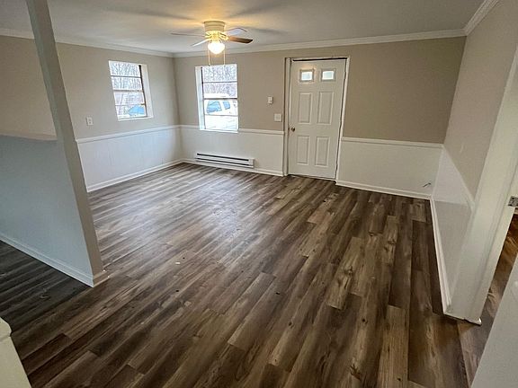 3rd image of 109 Clyde St #6