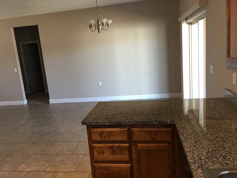 1906 W University Dr — Photo 5