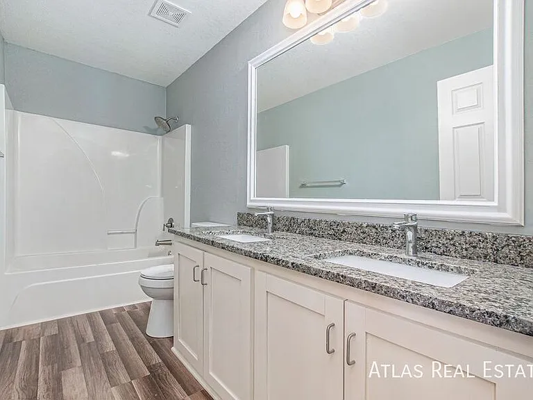 403 SW 15th St — Photo 8