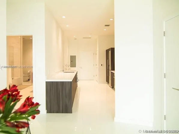 851 NE 1st Ave Unit 510, Miami, FL 33132