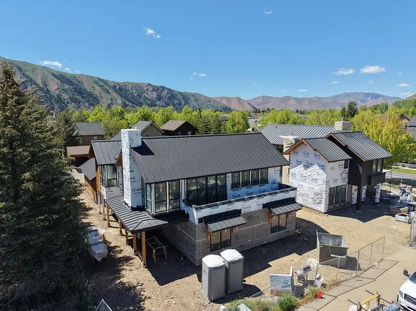 311 San Badger Dr, Hailey, ID 83333