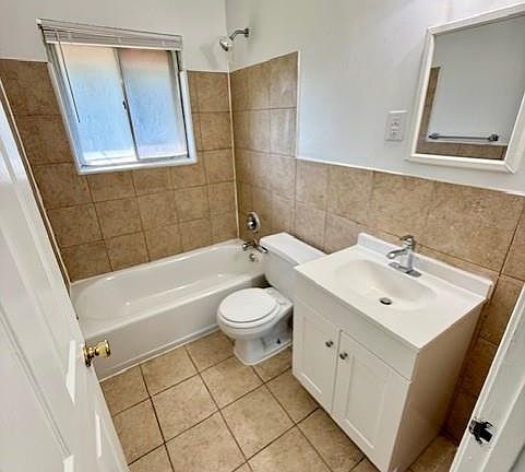 4th image of 11216 Liana Ln