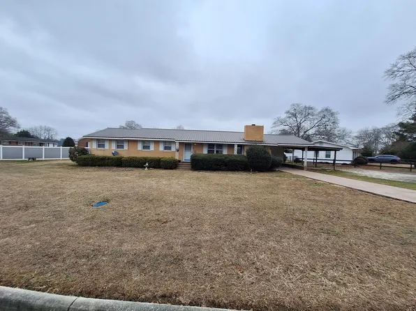 129 McVay Dr, Cochran, GA 31014