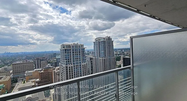 386 Yonge St #4314 — Photo 13