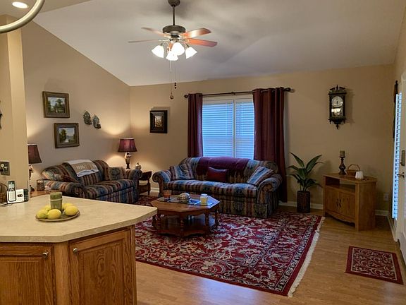 5th image of 1619 White Pine Ln