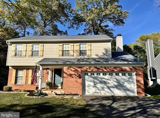 8000 Silver Fox Dr, Glen Burnie, MD 21061