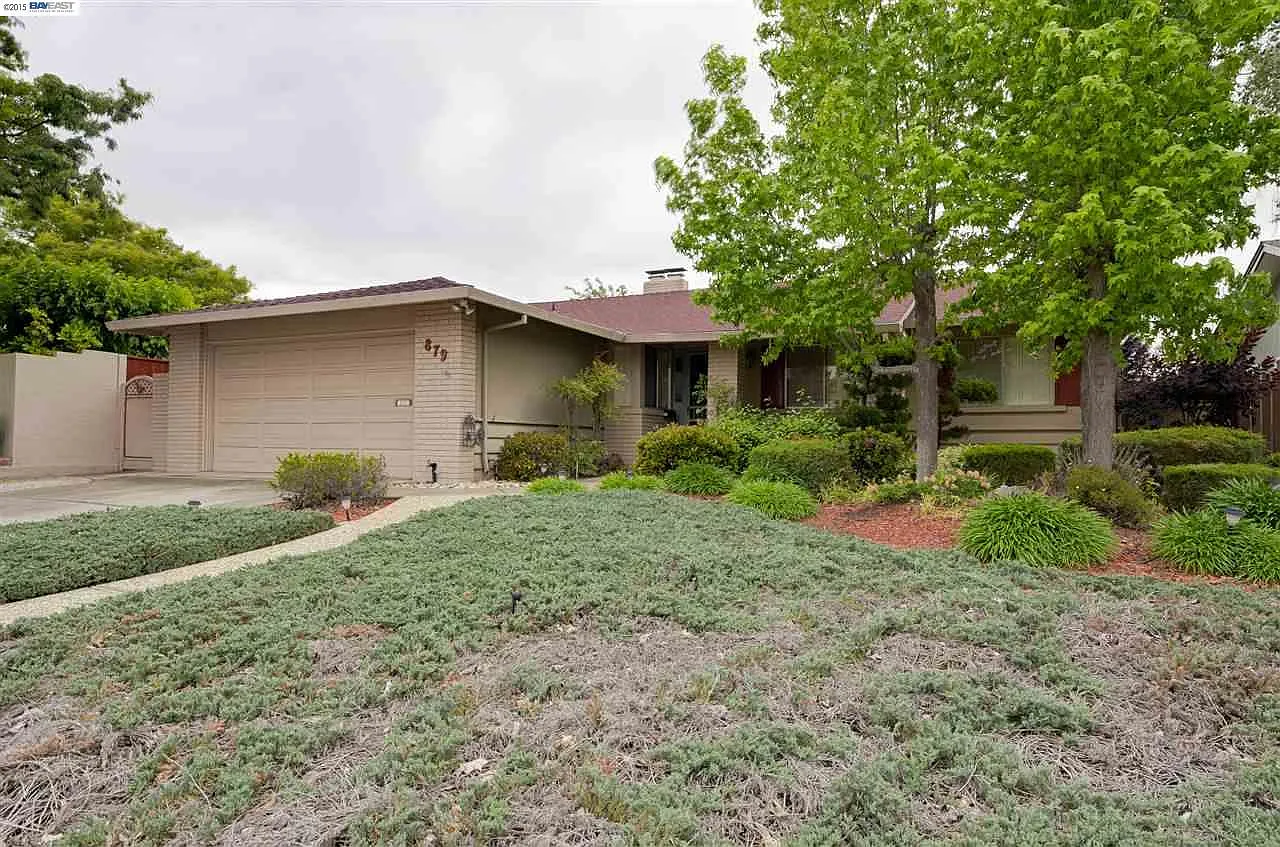 879 Mayview Way photo 1