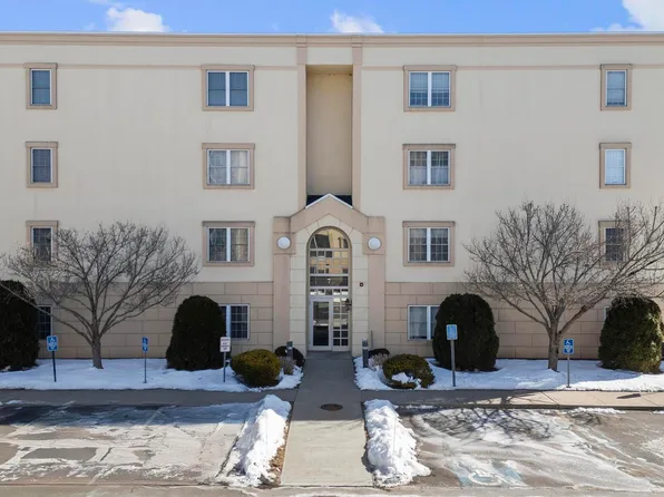 75 Washington Avenue #7-205, Hamden, CT 06518