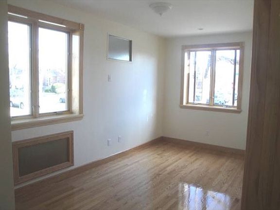 5th image of 3629 192nd St APT 1