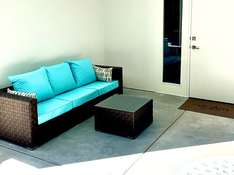 1025 E Granvia Valmonte — Photo 13