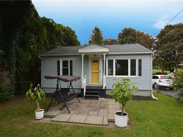 351 W Sherman Ave, Newark, NY 14513