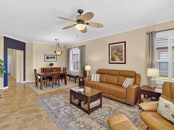 4th image of 220 Shell Falls Dr