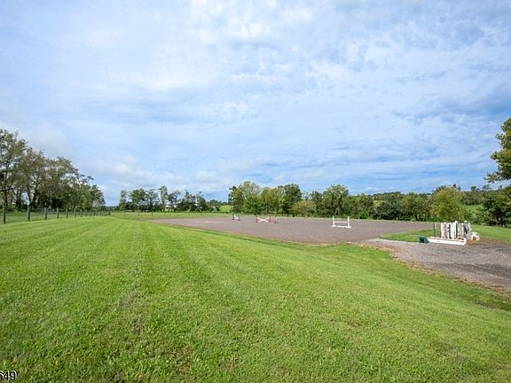 5th image of 71 Rainbow Hill Rd