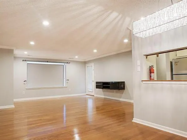 4418 Aberdeen Dr, Mount Laurel, NJ 08054