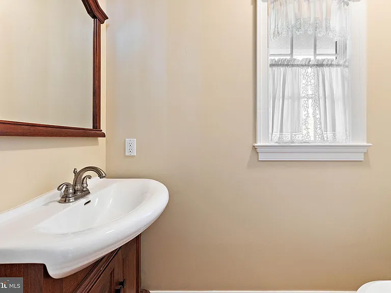 1891 Brackenville Rd — Photo 12
