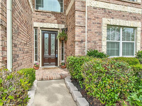 3rd image of 5830 Lundwood Ln
