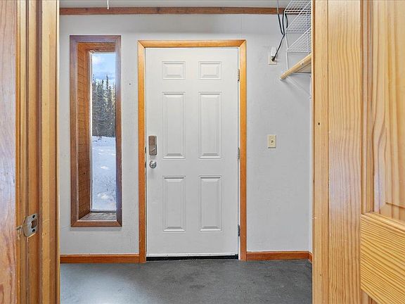 3rd image of 2596 Waldheim Dr