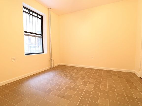 2nd image of 530 W 163rd St APT A