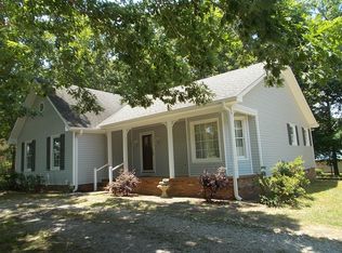 104 Glen Dr, Selmer, TN 38375