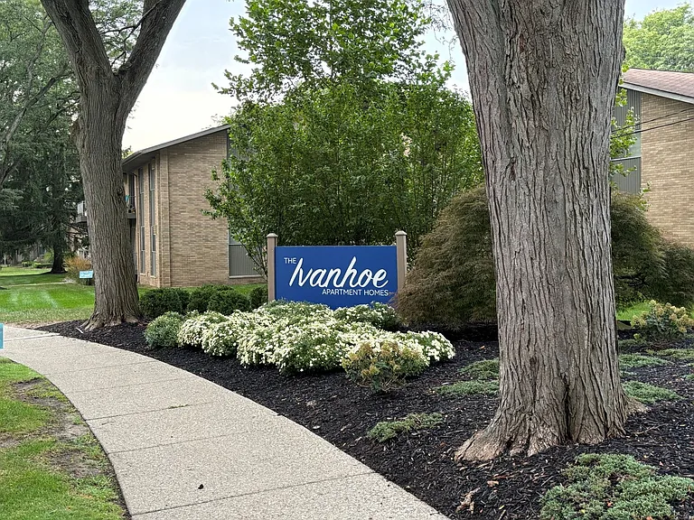 Ivanhoe — Photo 1