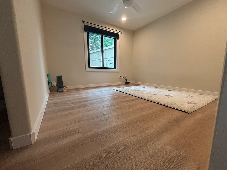 124 Hiawatha Ave #7 — Photo 6