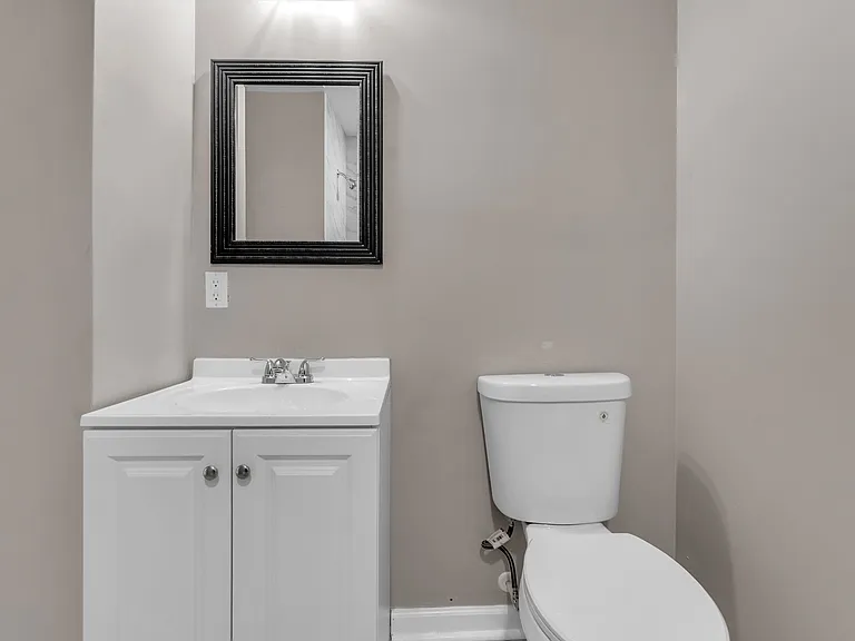 3480 Vernon Ave — Photo 6