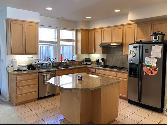 2nd image of 18 Mandalay Pl