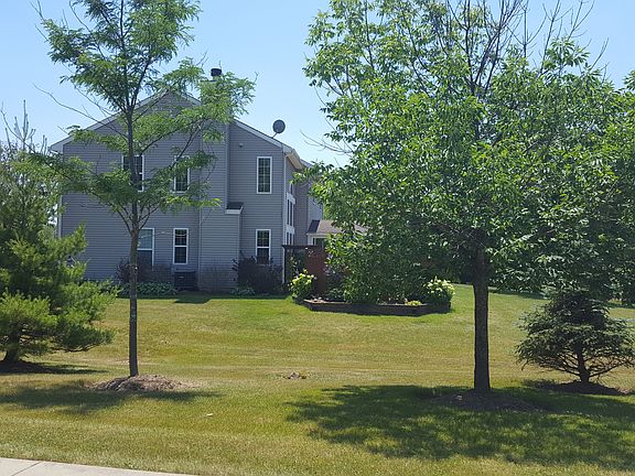 2nd image of 212 Cross Creek Ln