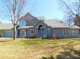 2570 Manitou Ln, White Bear Lake, MN 55110