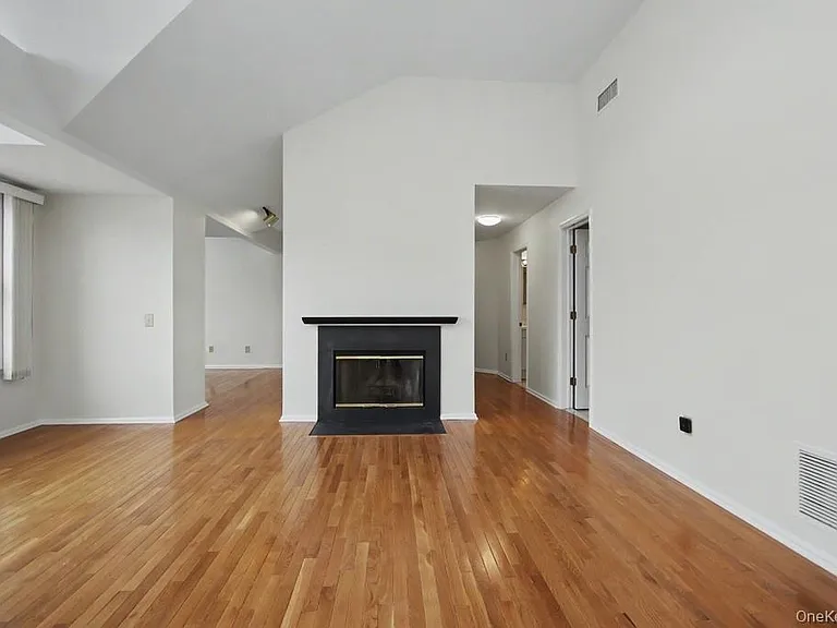 333 N State Rd #61 — Photo 10