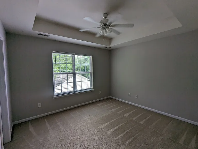 11204 Heritage Green Dr — Photo 9