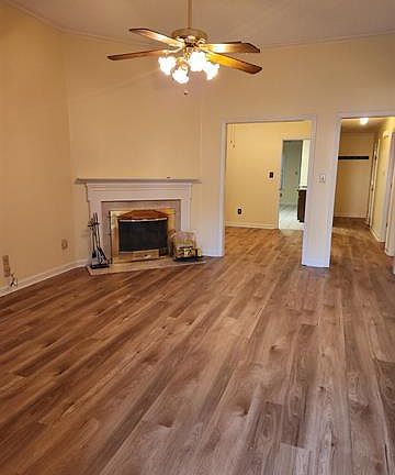 2nd image of 2244 Lake Hill Ct