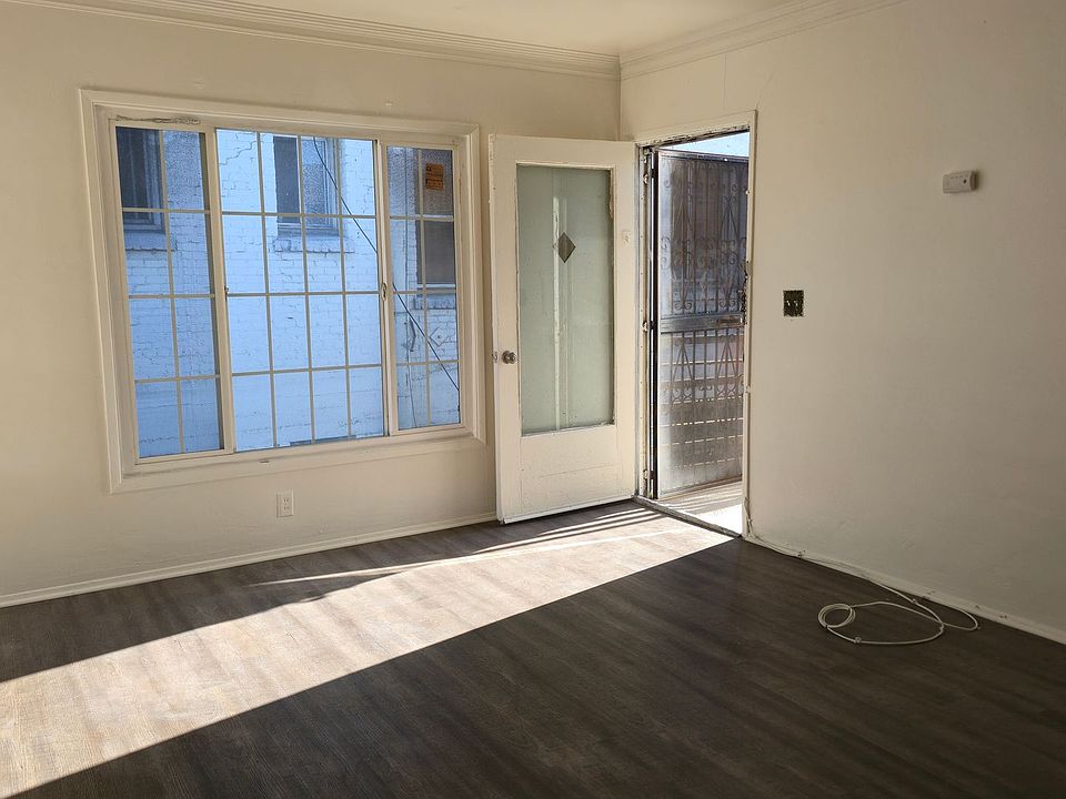 1st image of 1520 N Normandie Ave #N3