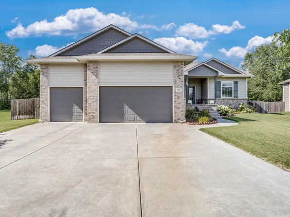 118 E Timber Creek St, Haysville, KS 67060