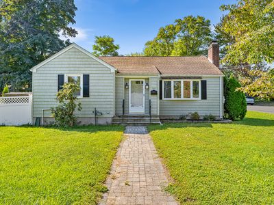 165 Giddings Avenue, Windsor, CT, 06095