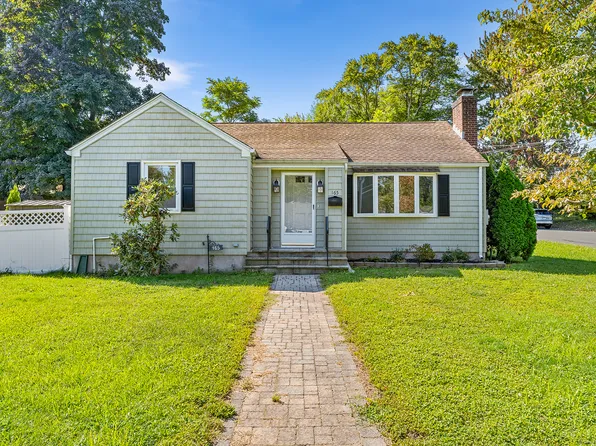 165 Giddings Avenue, Windsor, CT 06095