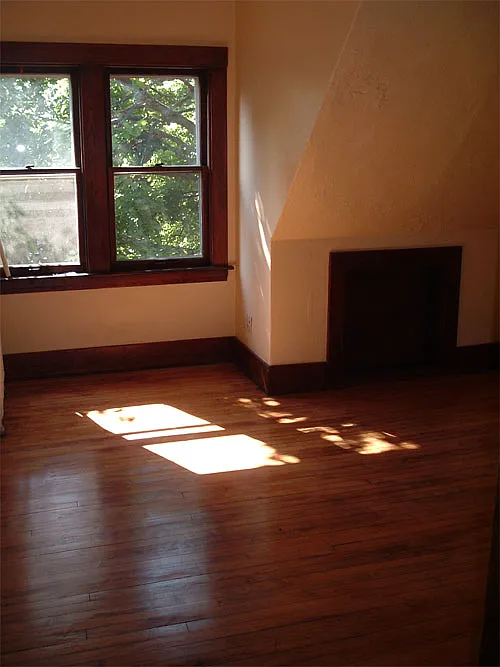 Studio, 200 sqft, $380 — Photo 4