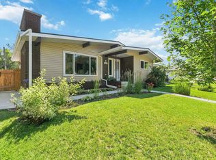 11351 35a Ave NW, Edmonton, AB T6J 0A7