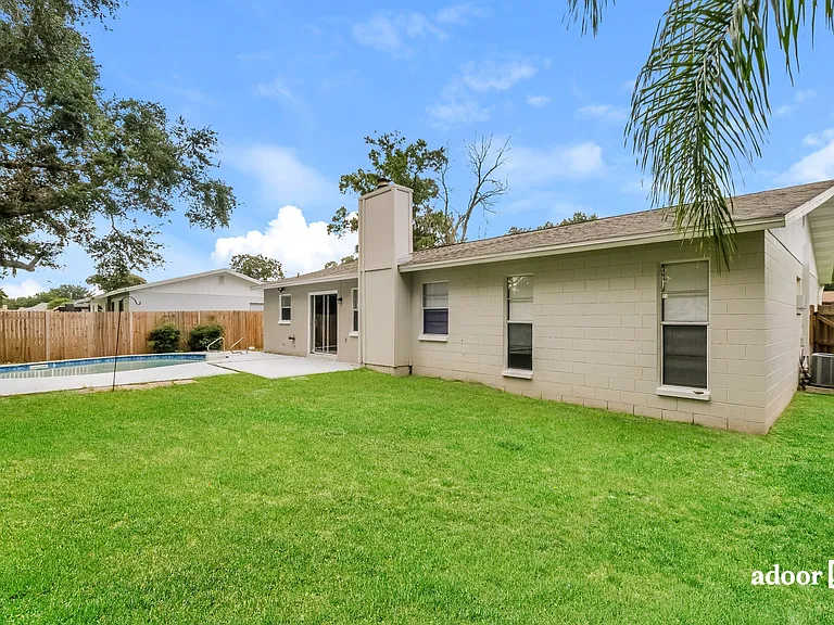 2210 Valleybrook Ave — Photo 14