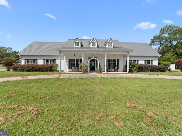 179 Village Cir, Cochran, GA 31014