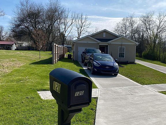 2nd image of 120 Twin Creek Way